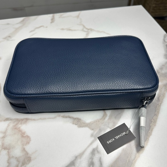 Michael Kors Cooper Tech Organizer - Picture 4 of 6